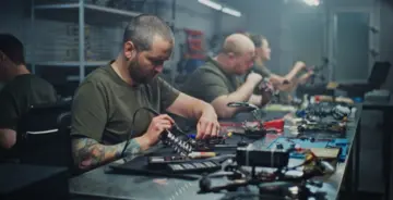 Бронирование работников в Украине: лимиты могут снизить до 85% и 60%