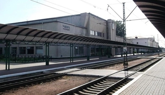 Поезда в Словакию и Чехию временно не будут курсировать через Чоп