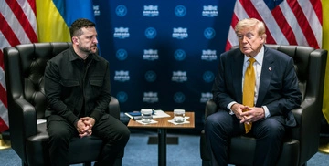 "Вы не слушаетесь - получите": Мустафин о давлении Трампа на Зеленского