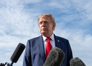 "Його завдання — продати Україну": чому Трампу потрібен новий президент України