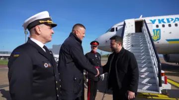 Зеленський прибув до Британії: про що говоритиме з королем Чарльзом III та прем'єром