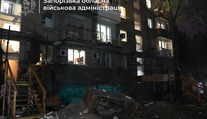 Россия атаковала Запорожье ракетами: ранены пять человек, среди них ребенок