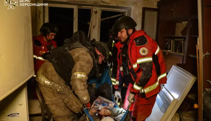 Авіаудар по Херсону: одна людина загинула, 20 поранені