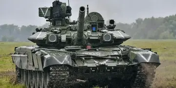 Россия перемещает танки обратно на тыловые базы: заметили осинтеры