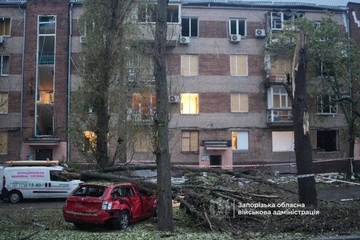 В Запорожье из-за российского удара погибла 27-летняя женщина, ранены ребенок и женщина