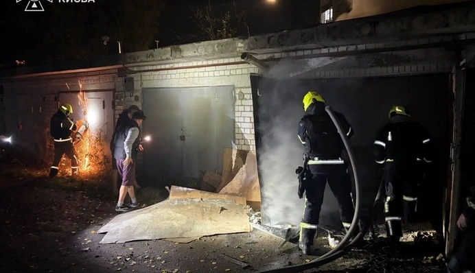 Дрон попал в 24-этажное здание в Киеве: в Святошинском районе вспыхнул пожар