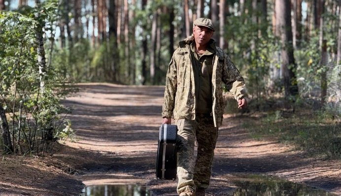 "Может постучаться в дверь каждого": лидер группы The VYO Кувалдин раскритиковал мужчин, которые не воюют