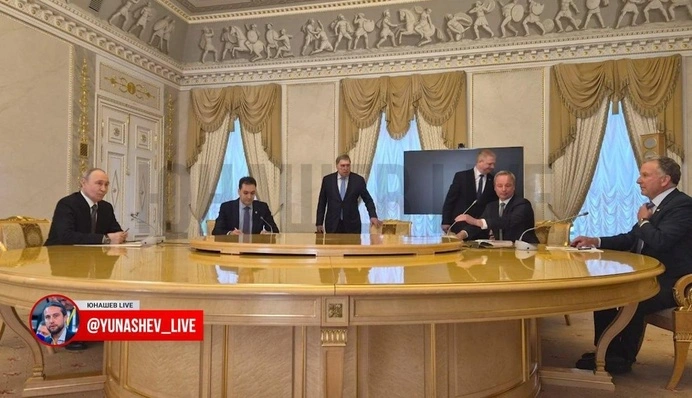 РосЗМІ: Путін та Віткофф розпочали зустріч у Петербурзі — що відомо