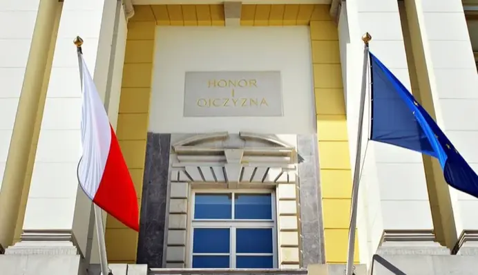 Польща на 5 років закрила Шенген для депутата зі Львівщини: що він зробив