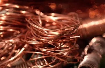 Медь дешевеет на фоне распродажи акций технологических компаний