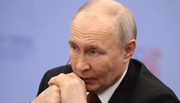 Путін не поспішає відмовлятися від переговорної риторики: Bloomberg назвав причину