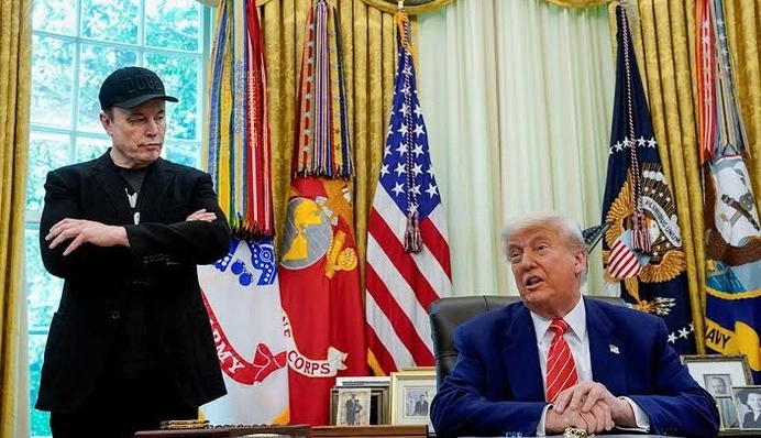 Трамп став на захист Маска на тлі обмежень Starlink: очільник SpaceX не зашкодить Україні