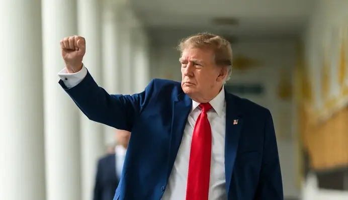 Трамп может рассмотреть новое ослабление санкций против РФ — медиа