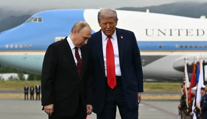 Путін хоче домовитися з Трампом про зняття санкцій: експерт розповів деталі