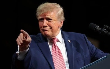 Над резиденцією Трампа перехопили літак: що відомо