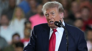 Тиск на Україну може посилитися: політолог пояснив, чому Трамп не змінив позицію
