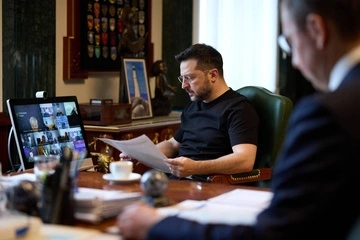 Україна майже місяць чекає на ракети для Patriot і NASAMS: Зеленський знову звернувся до США