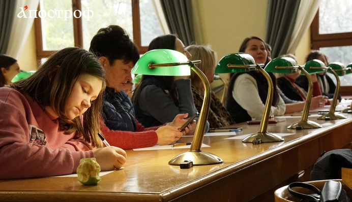 Радіодиктант національної єдності 2026 у Києві: як українці писали "Лист, який не закінчується" – фоторепортаж