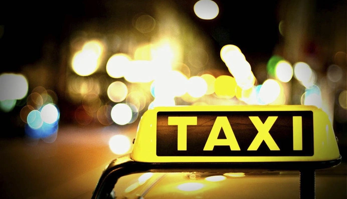 Ціни на таксі під час тривог у Києві: уряд почне контролювати тарифи