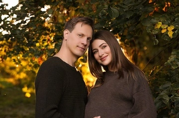 "Вот ты и с нами": Екатерина Тишкевич родила первенца и показала нежные фото из роддома
