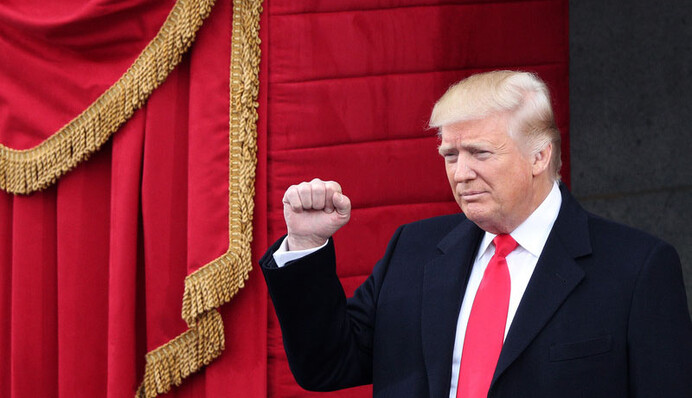 Трампа в ЦРУ зустріли бурхливими оплесками: опубліковано відео