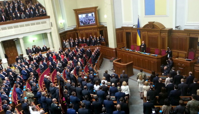 ​Порошенко пообещал предоставить украинское гражданство иностранцам, воюющим в зоне АТО