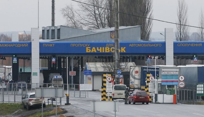 Стало відомо, скільки росіян не пустили в Україну з початку року: документ