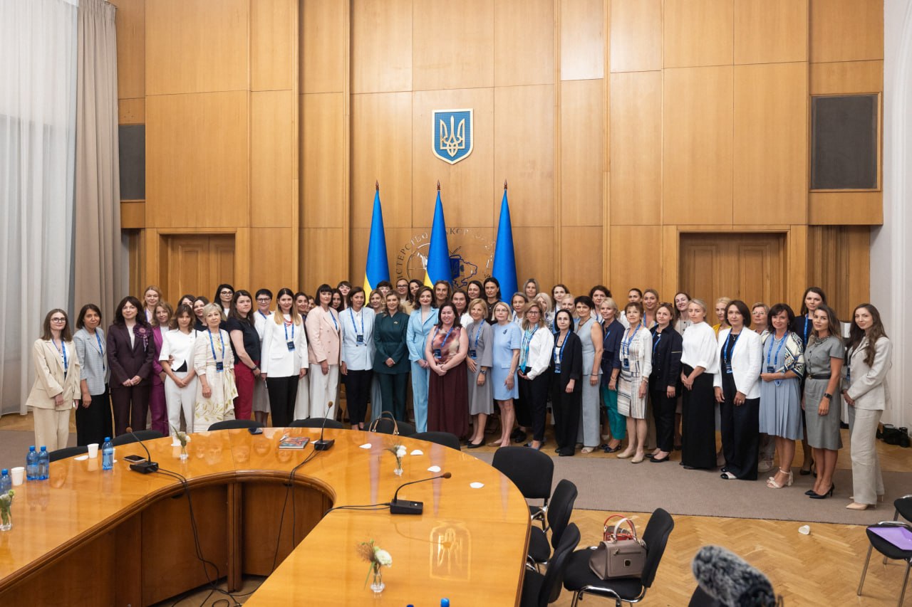 Представители Ассоциации супругов украинских дипломатов