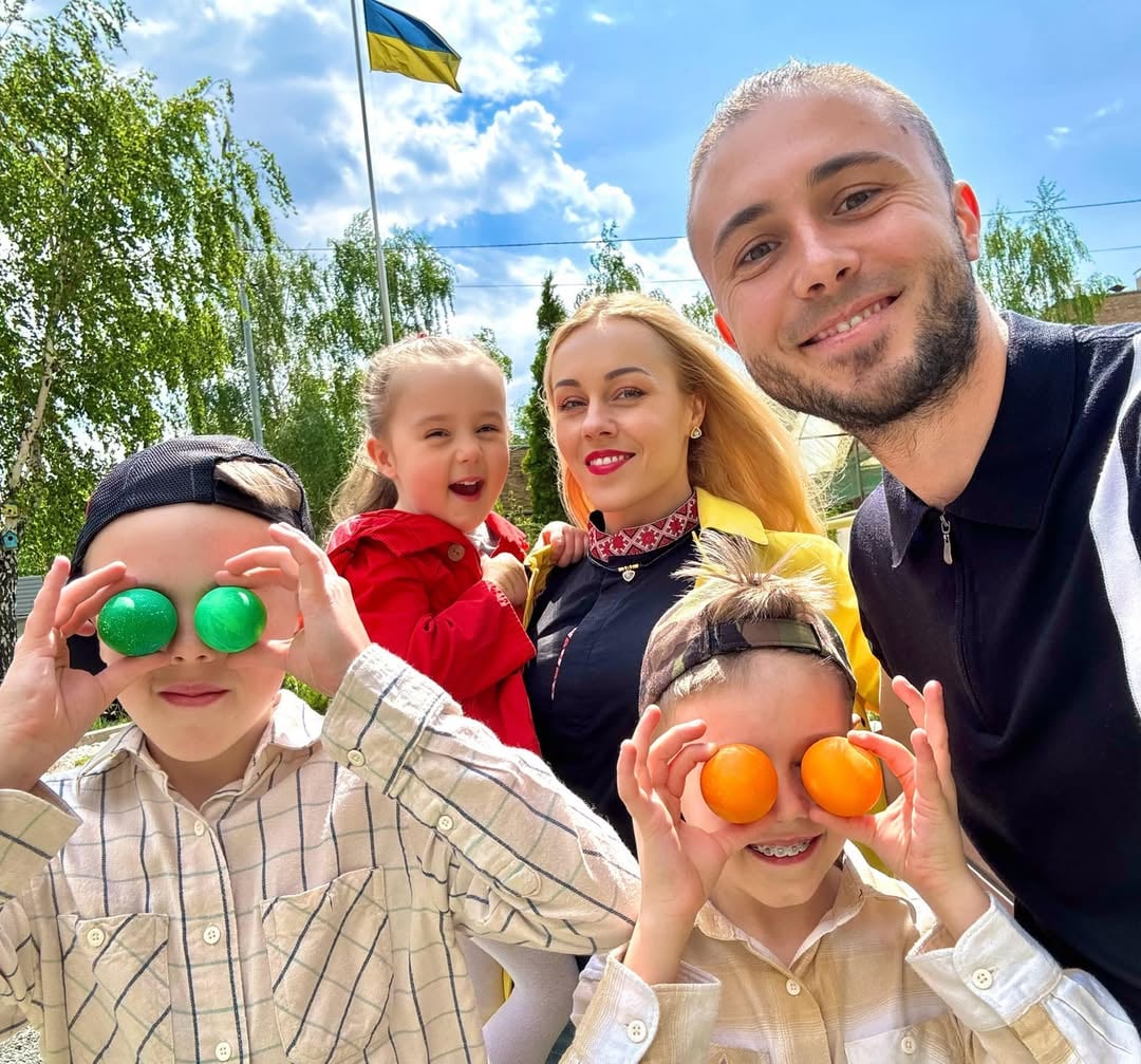 Елена и Тарас Тополи с детьми