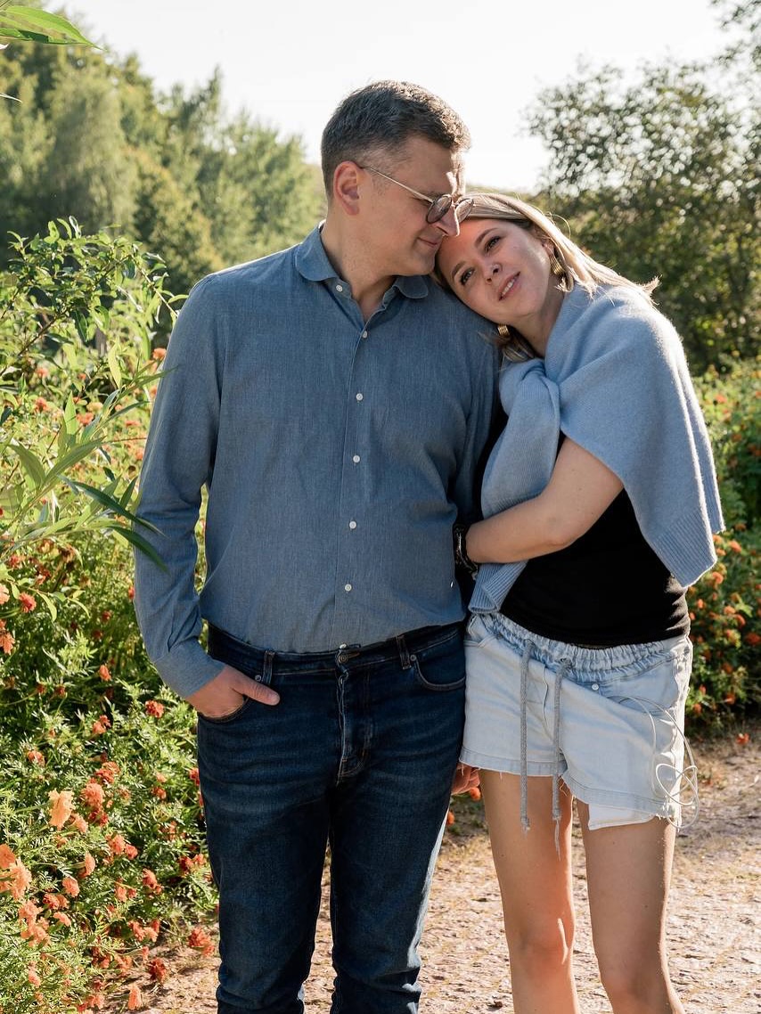 Эксминистр МИД с будущей супругой