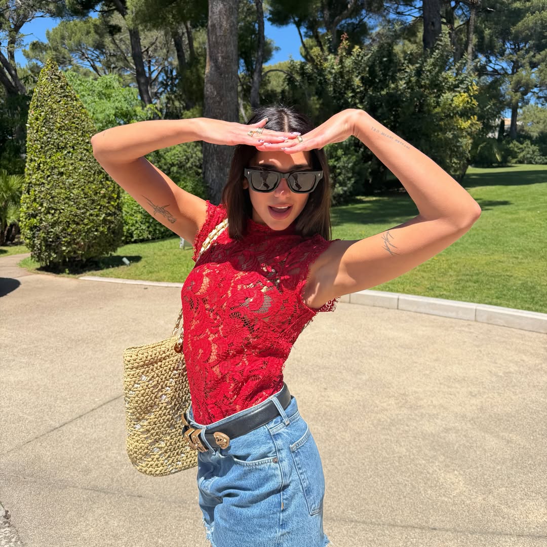 instagram.com/dualipa/