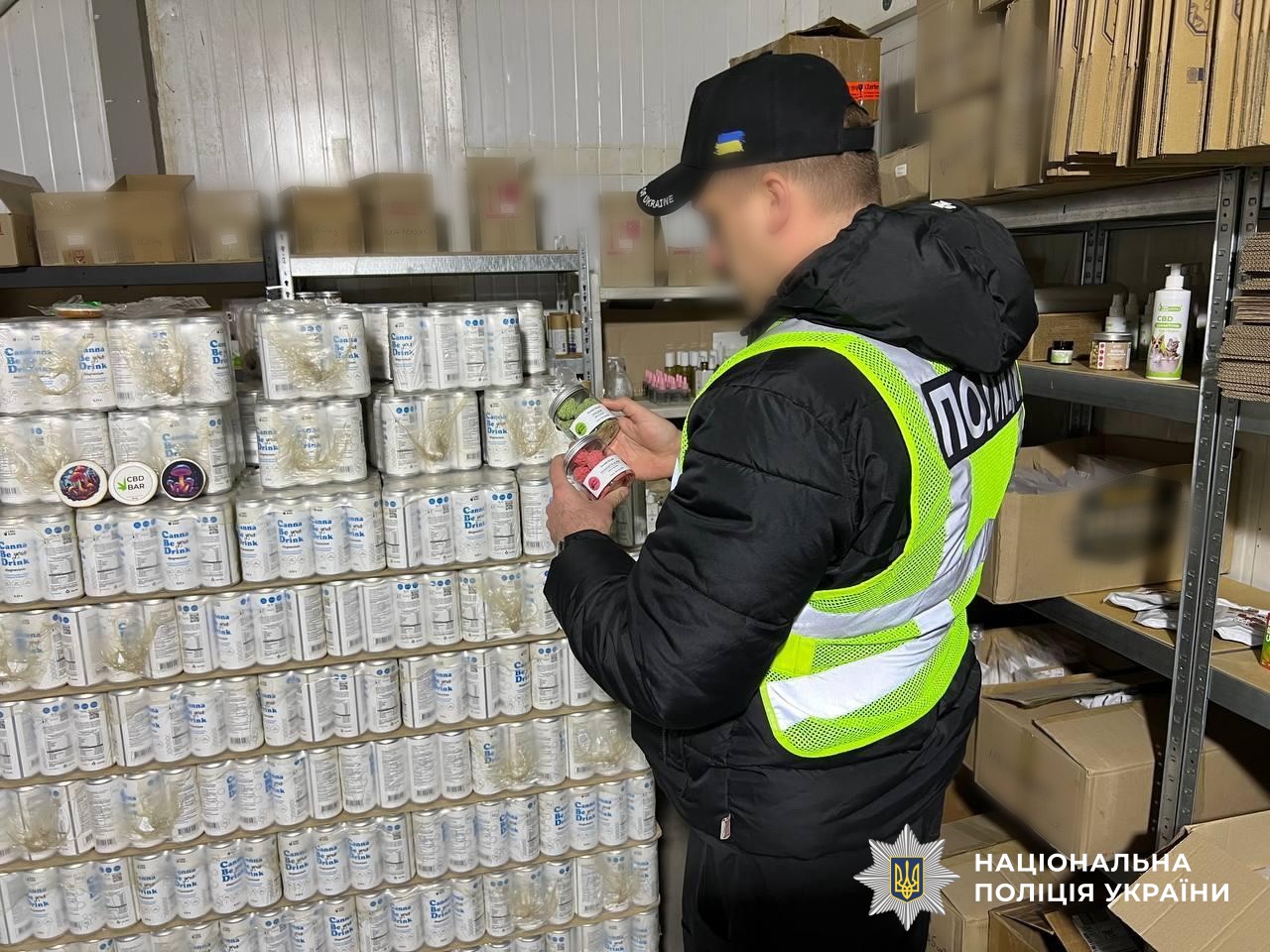 v84_e0c07c1082314a33bf395182ebbbc890.jpeg (322 KB)