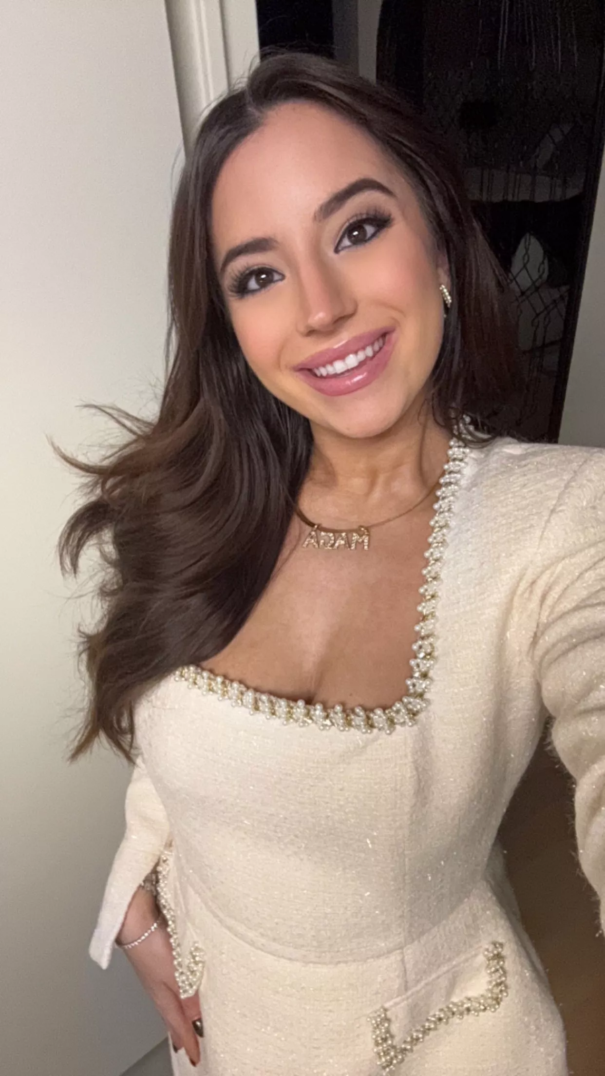 Эшли Сент-Клер.