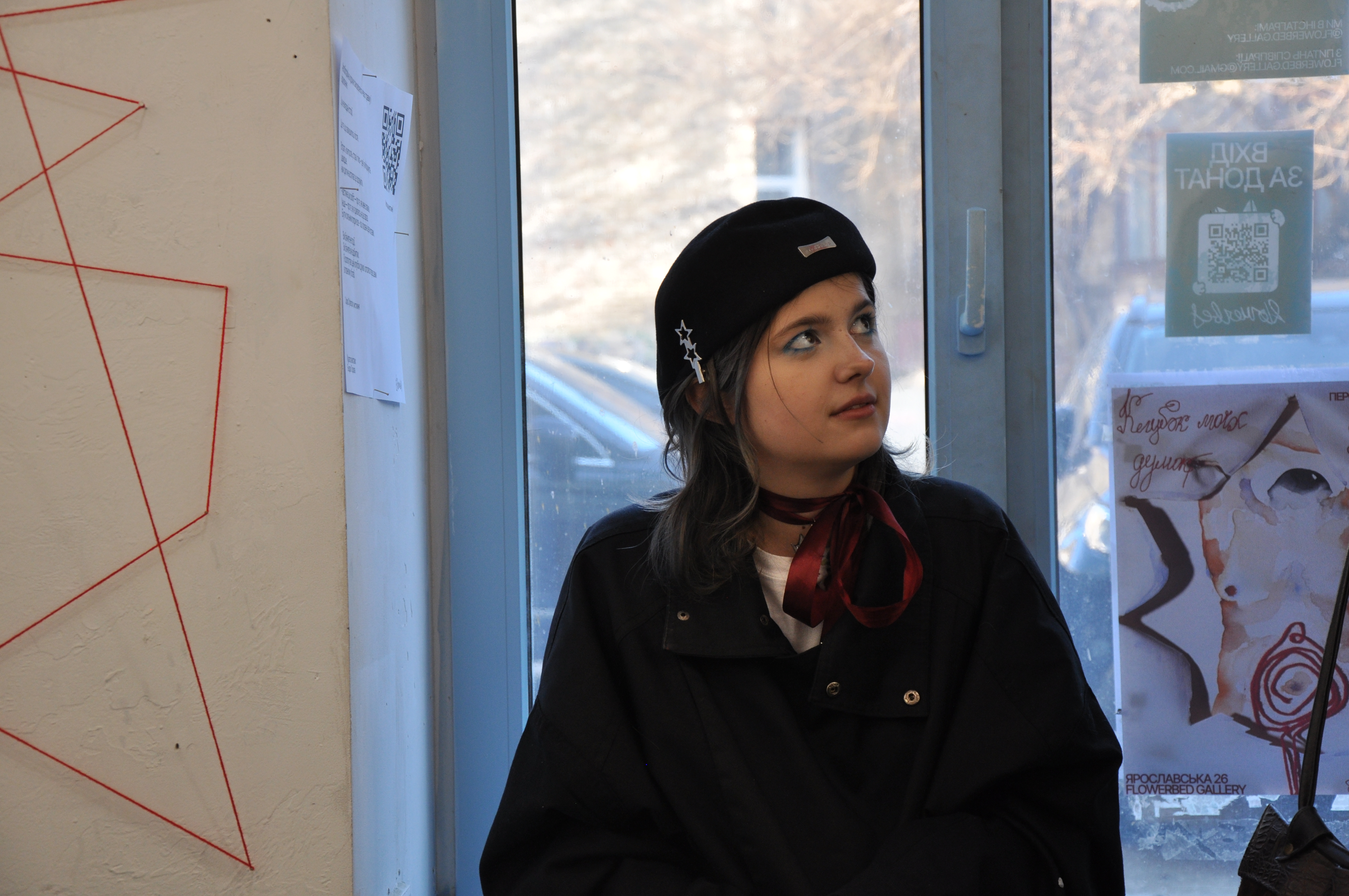 Софа Cyberpunk на открытии экспозиции