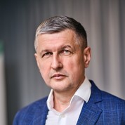 Игорь Попов