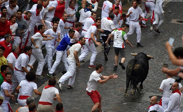 Published brilliant photos and videos of the famous bull festival in Spain 3c4ad6e349032be9b7d9283fd76a32ef