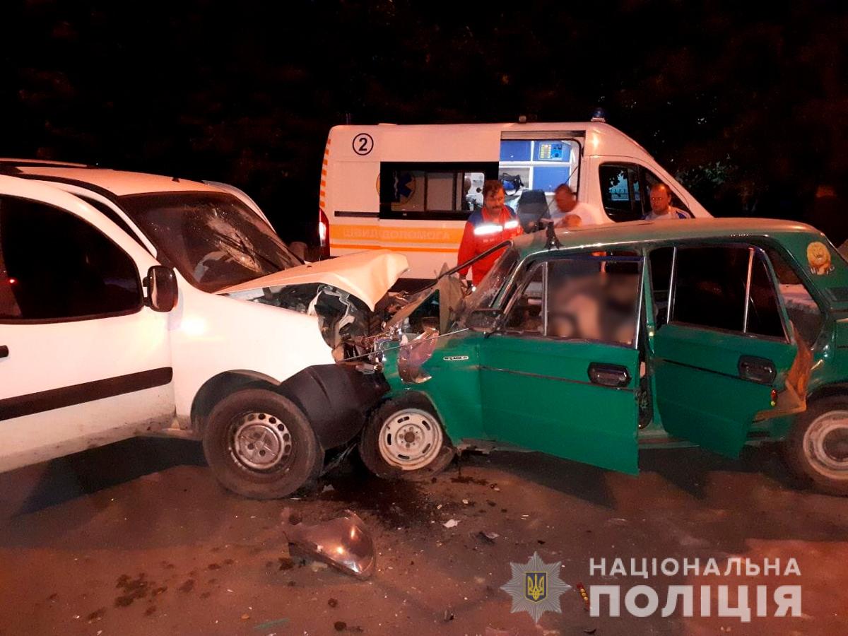 Новости Украины - Семейная пара погибла в аварии в Черновцах: фото и видео  с места трагедии - Апостроф