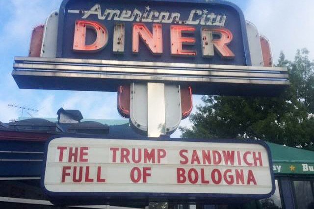 Дональда Трампа затроллили рецептом сэндвича. ФОТО