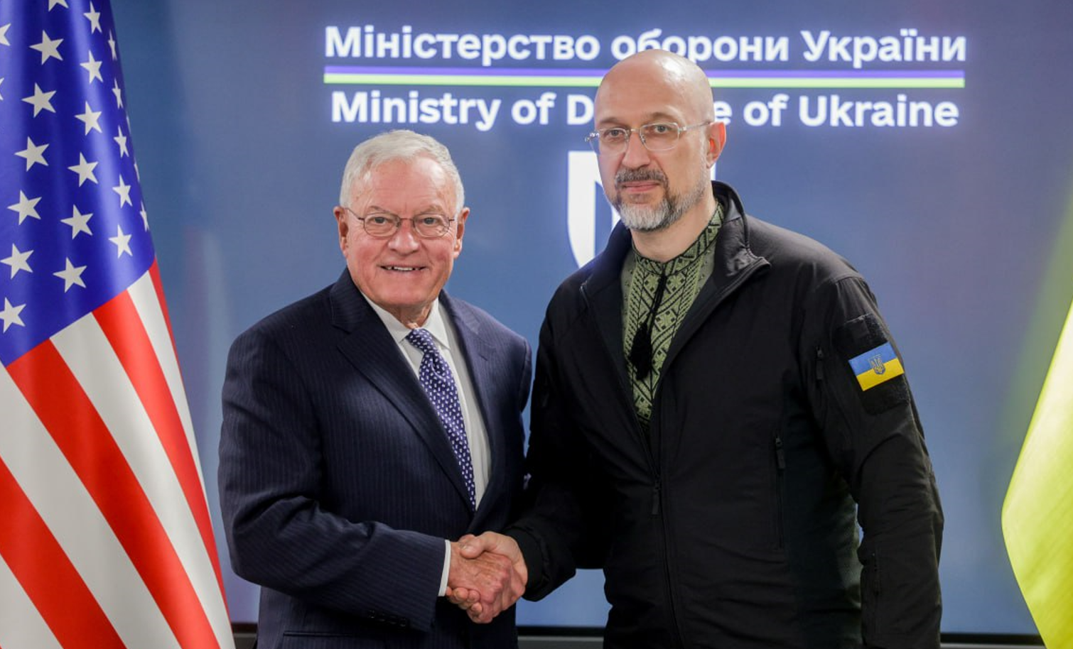 Гарантії безпеки та угоди зі США про дрони: деталі розмови Шмигаля та Келлога