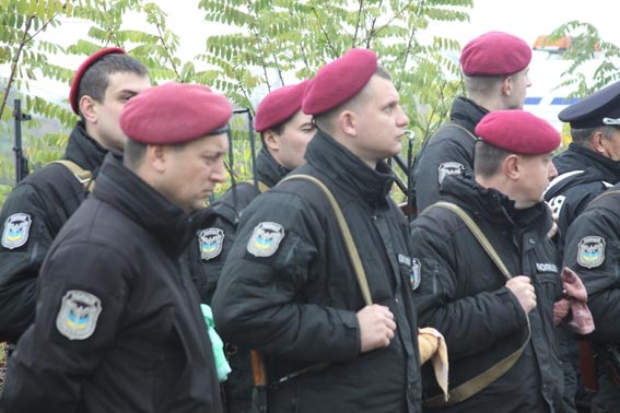 В Винницкой области похоронили погибшего при покушении на Мосийчука полицейского: опубликованы фото