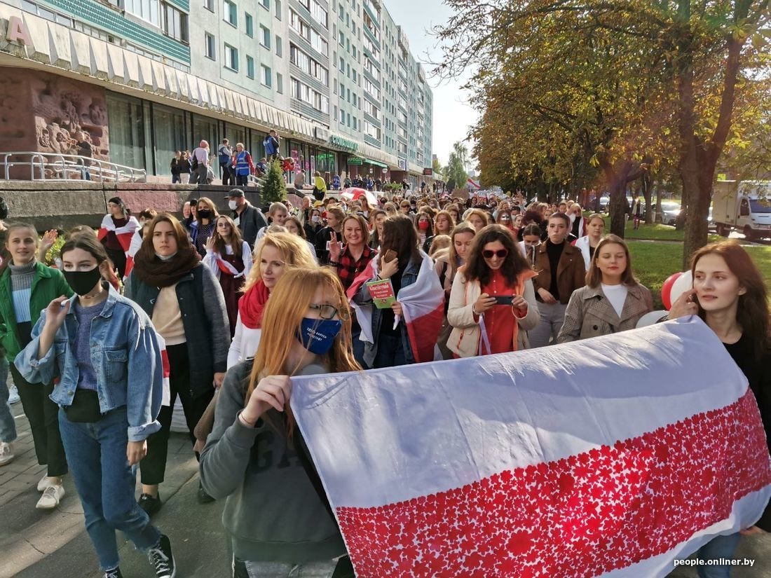 Протесты в Беларуси - марш женщин в Минске 19 сентября - новости Беларусь -  Апостроф