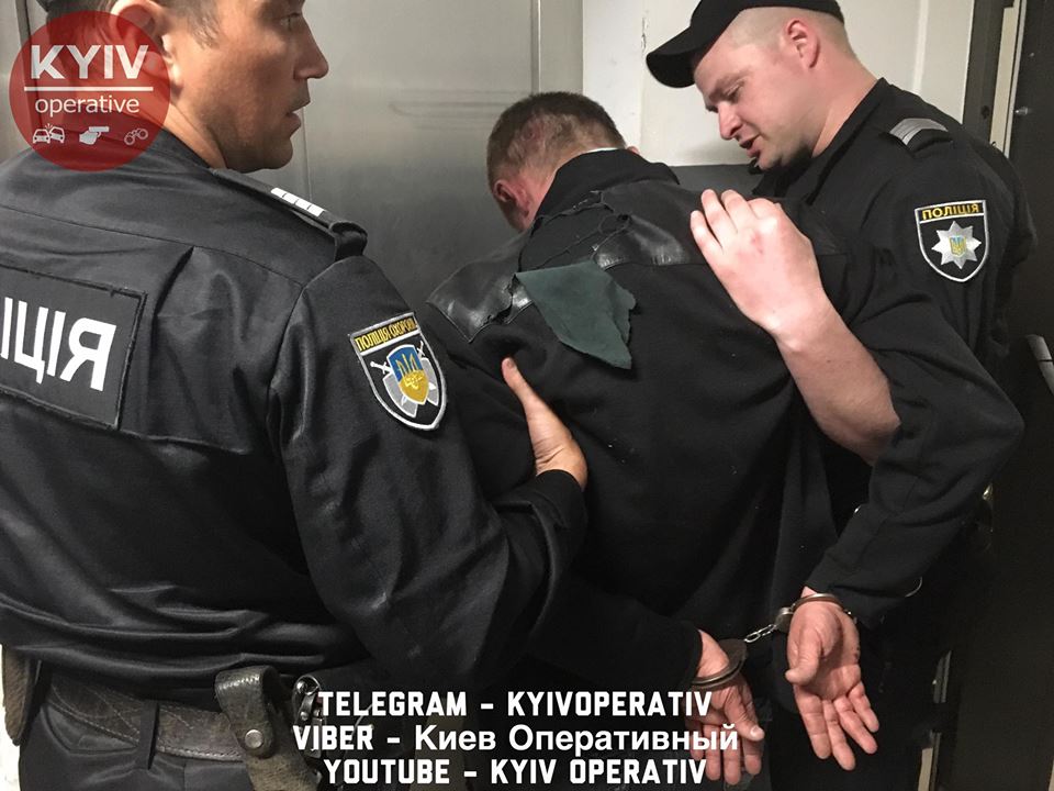 Стрілянина в київському супермаркеті: опубліковано відео та фото