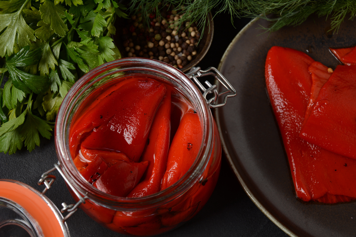 Перец в томатном соусе на зиму — Кулинарные рецепты любящей жены