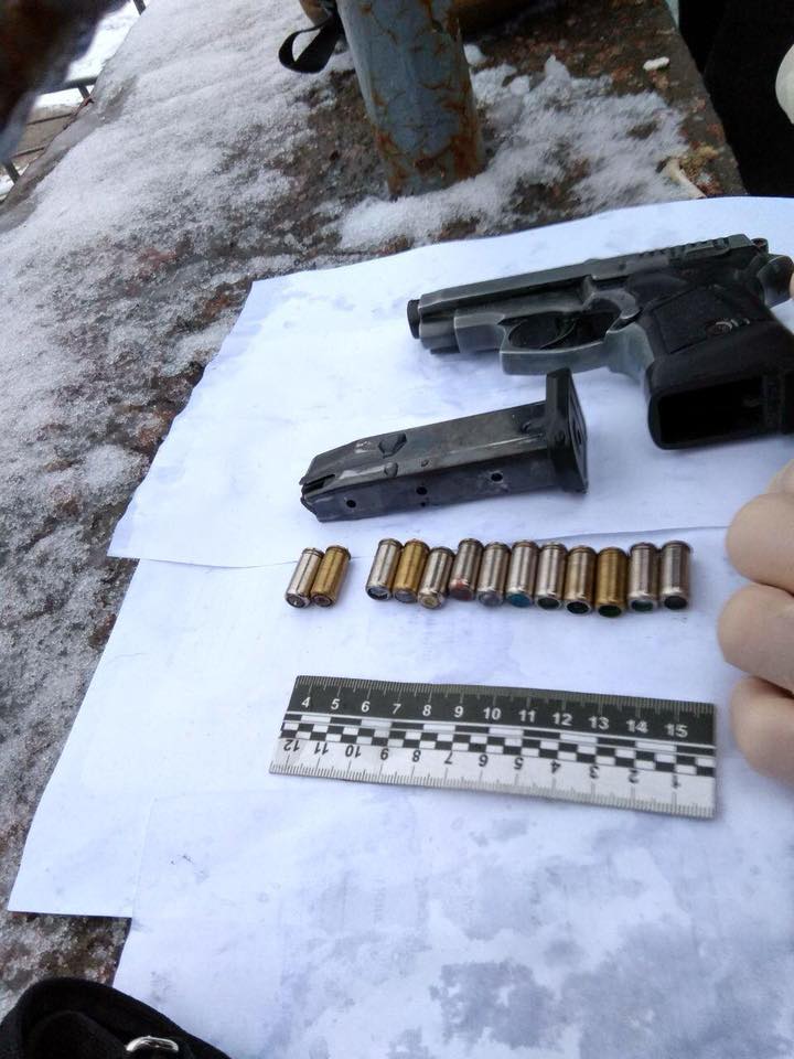 Вибух на Троєщині в Києві: у поліції показали фото наслідків