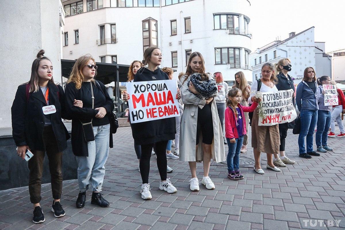 В Беларуси задерживают протестующих в поддержку Колесниковой - фото, видео  - Апостроф