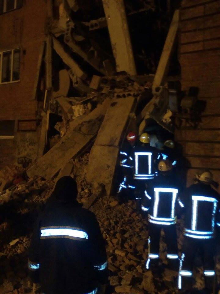 Вибух в Чернігові: з'явилися нові фото і подробиці