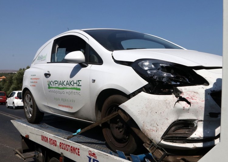 У Греції автобус з туристами потрапив у смертельну ДТП: опубліковано фото