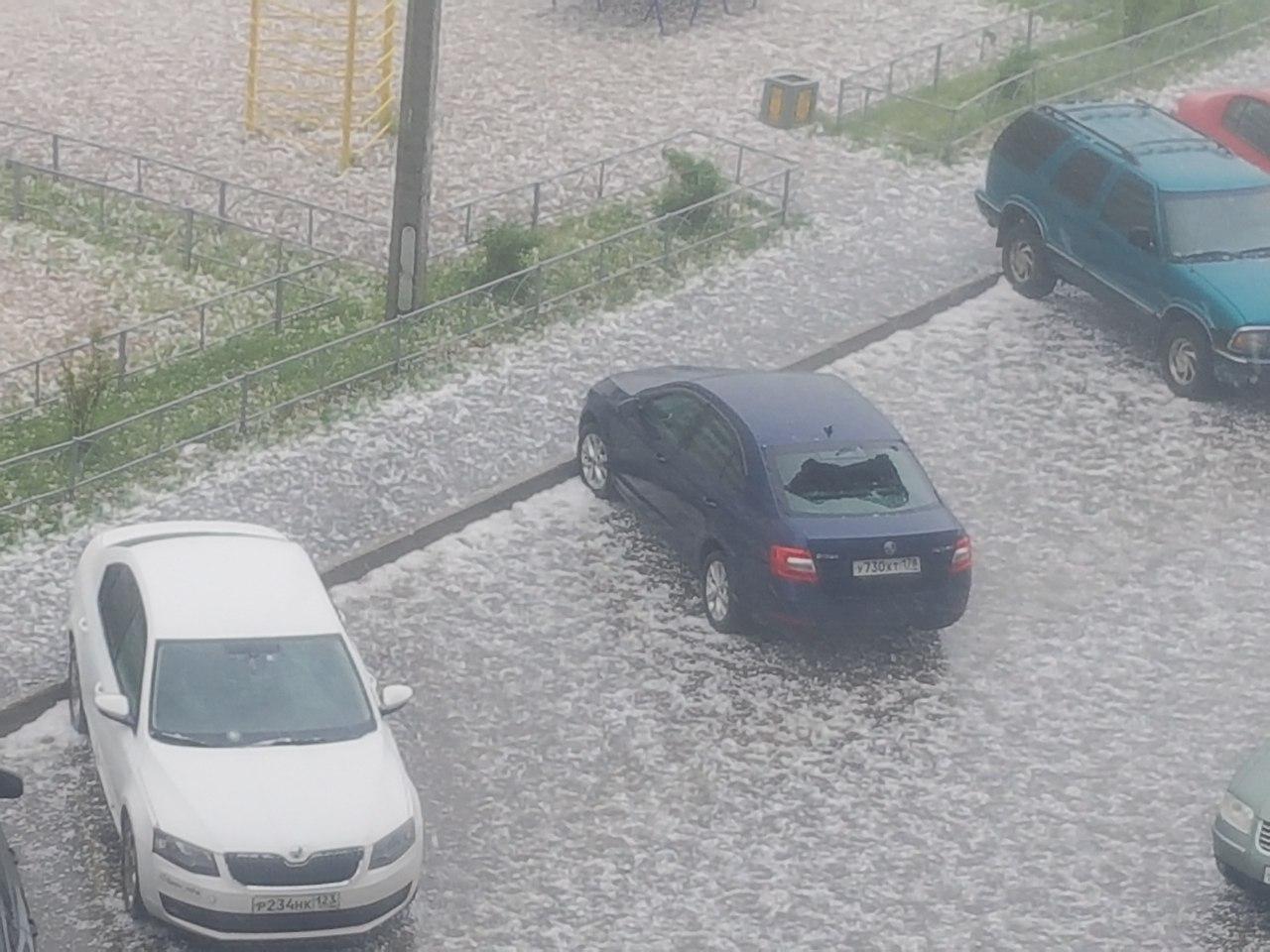 Град в Санкт-Петербурге 9 июня повредил автомобили - фото и видео - новости  России - Апостроф