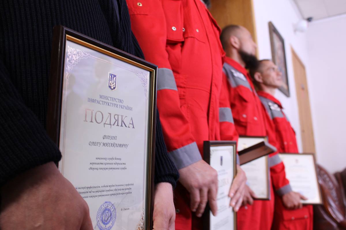 Спроба РФ захопити український катер: міністр нагородив команду судна