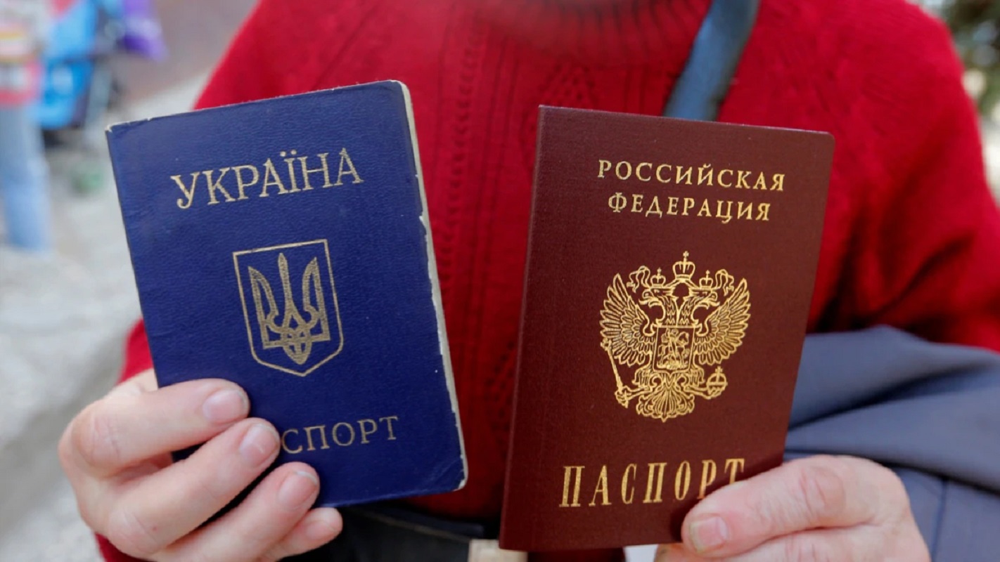 РФ в ОРДЛО раздала уже 600 тысяч паспортов и продолжает это делать